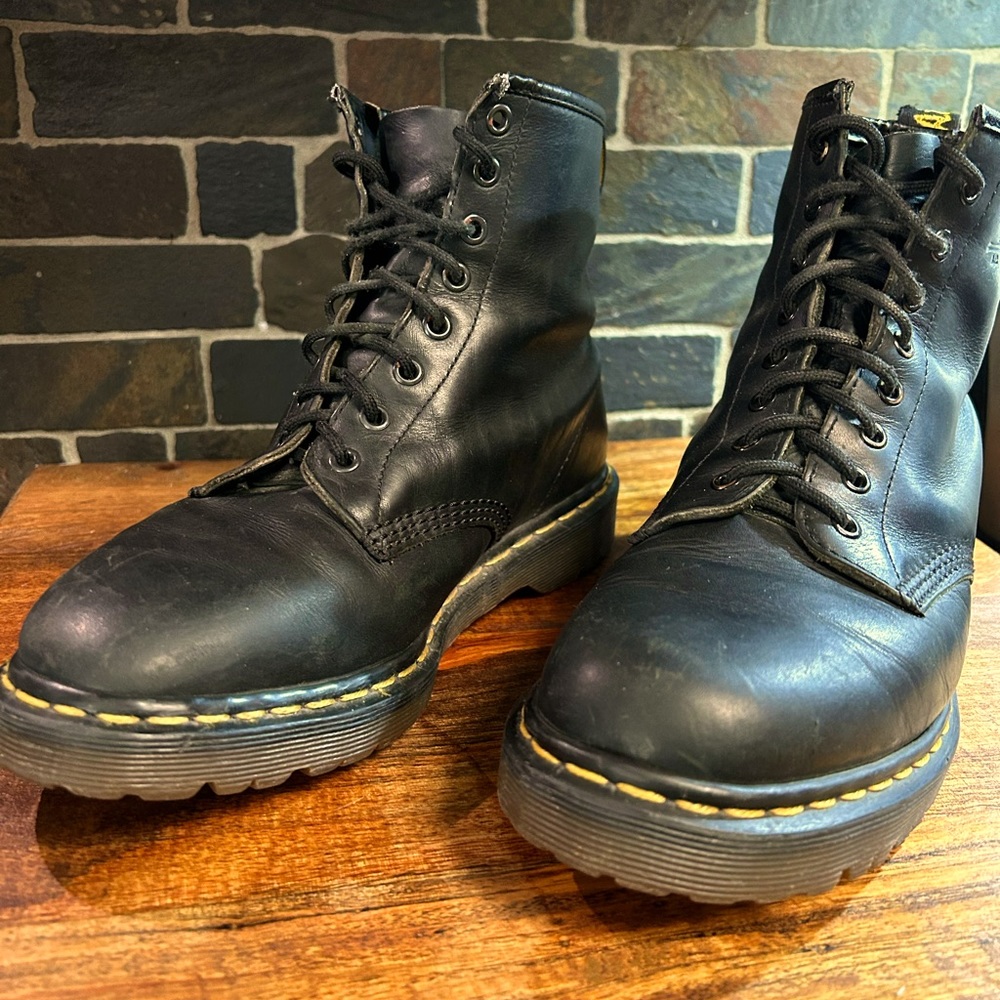 Vintage Dr. Martens Air Wair